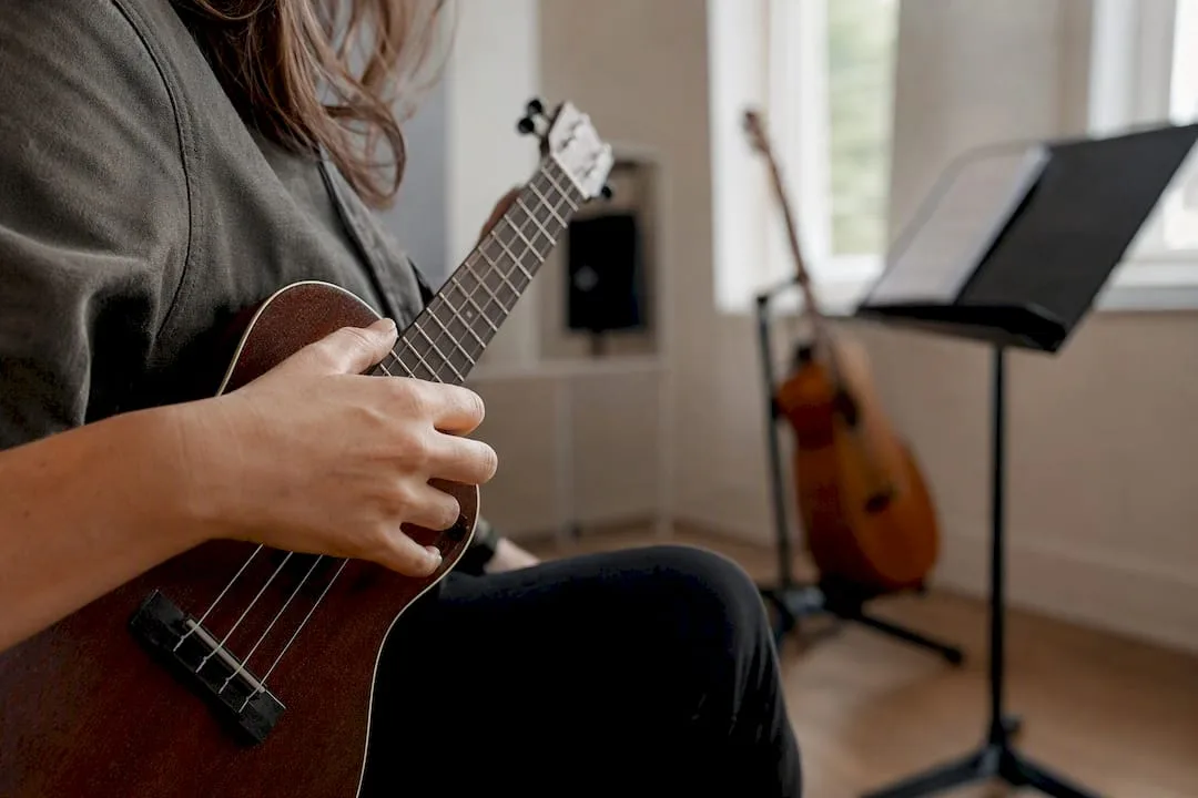 Fingerpicking op de ukelele: patronen en oefenschema's