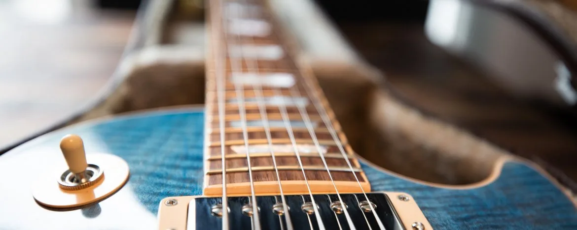 Gitaar kapot repareren