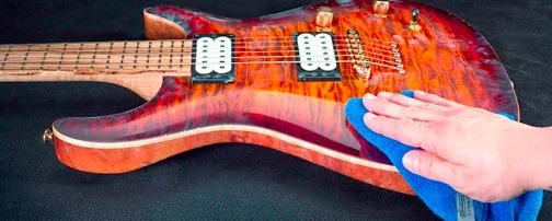 Gitaar schoonmaken