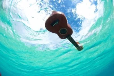 Gitaar spelen op vakantie