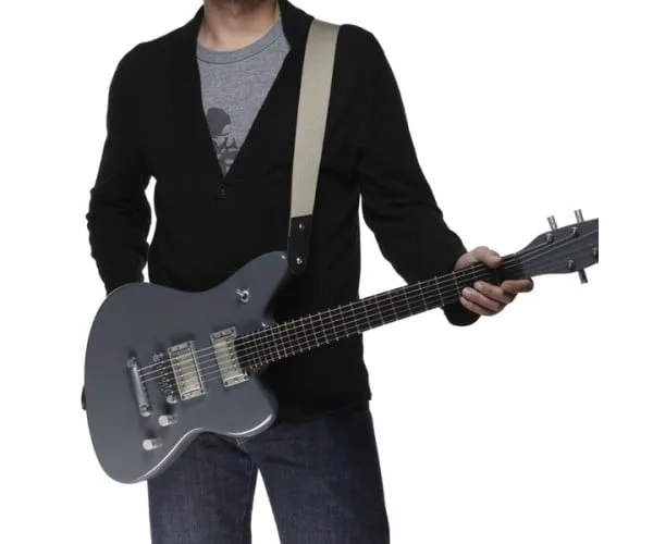 gitaar vasthouden met gitaarband