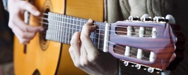Juiste gitaar houding