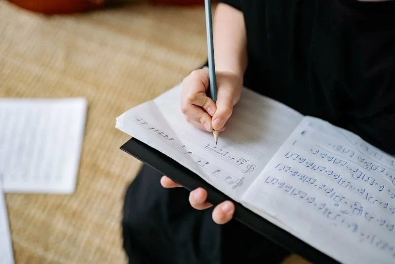 zelf-liedjes-leren-schrijven-1 zelf-liedjes-leren-schrijven-1