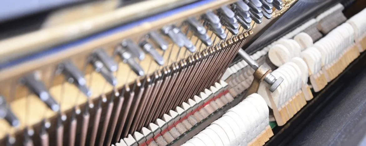 Een piano stemmen, kan je dat zelf?