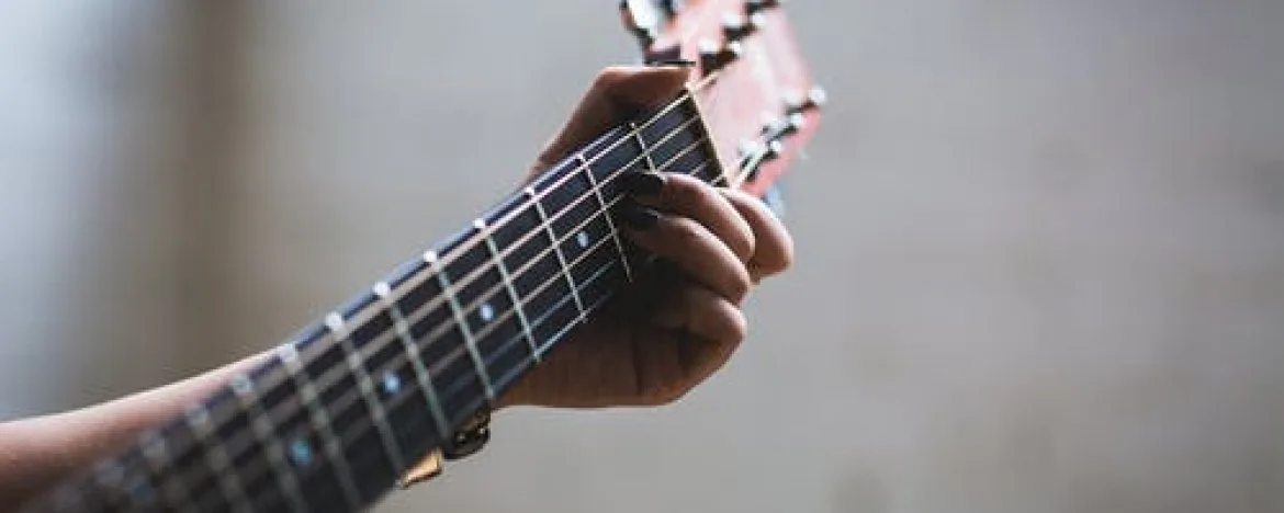 Zere vingers gitaar spelen
